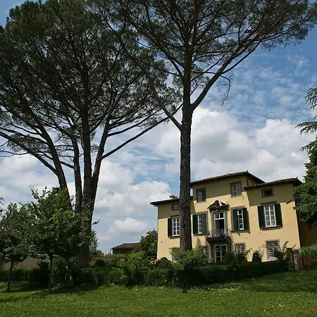 Giustiniani Pensjonat Lukka
